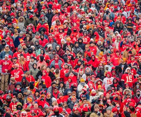 Kansas City Chiefs To Turn Away Fans With Headdresses Face Paint