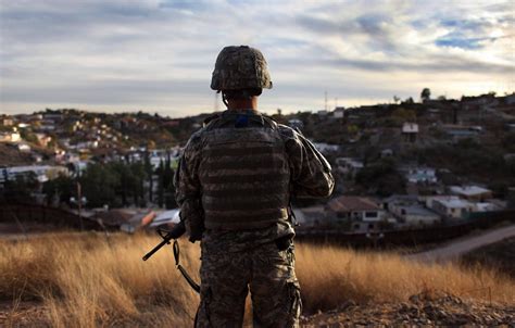 La Guardia Nacional Inicia El Despliegue En La Frontera De Texas Con