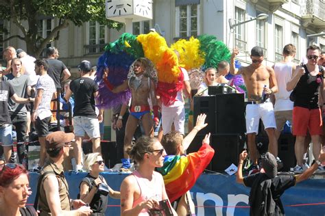gay pride 2016 à lyon une nouvelle marche à 15 000 lyon capitale