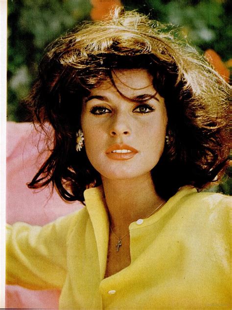 Senta ontwerpt de zintuiglijke standbeleving van diverse merken, geheel in lijn met de brand dna. senta berger - Google Search | Beautiful actresses, Beauty ...