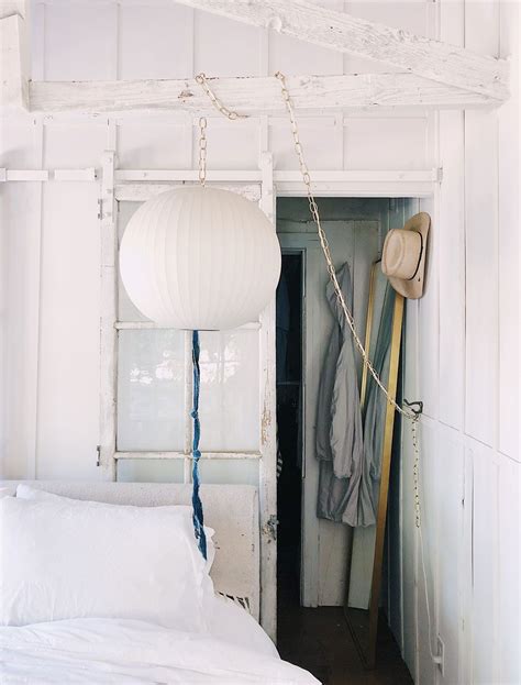 Whitewashed Decor In Designer Leanne Fords Echo Park Bedroom