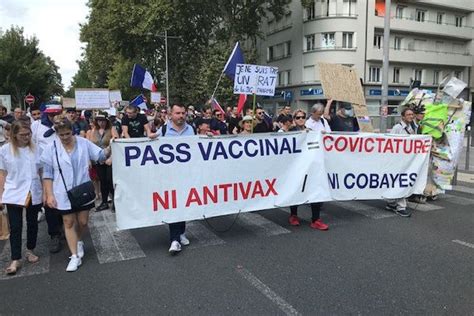 Manifestation Anti Pass Sanitaire La Mobilisation En Auvergne Rhône Alpes