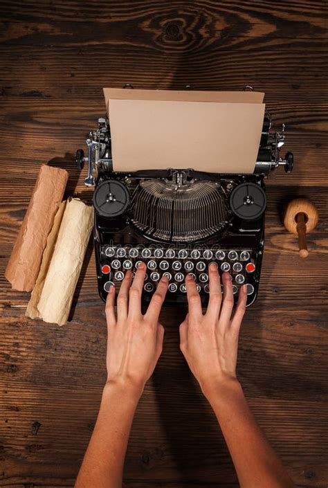Woman Typing On An Old Typewriter Stock Image Image Of Official Detective 61060987