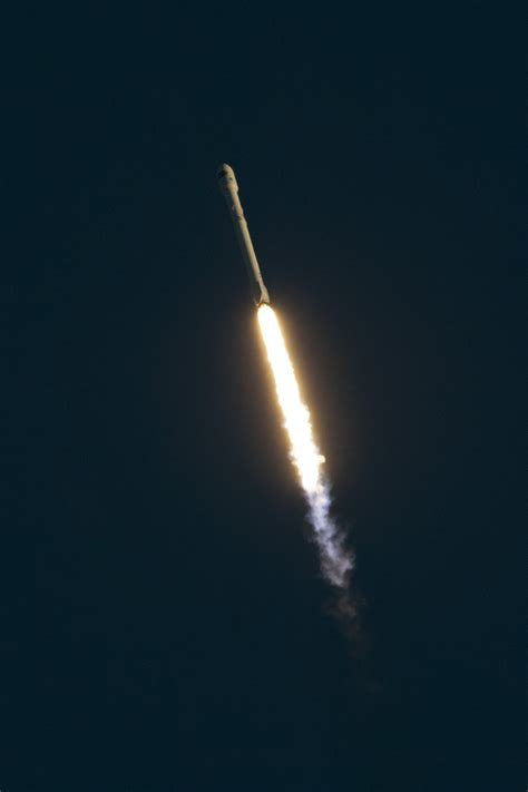 SpaceX sets Falcon 9 Return to Flight Date, aims for high Pace of Launches to start 2016 ...