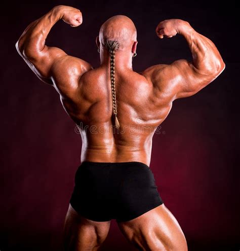 3 614 Bodybuilder Posing Dark Background Photos Free Royalty Free