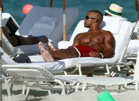 Shemar Moore Show Off His Sculpted Beach Bod Shemar Moore Photo