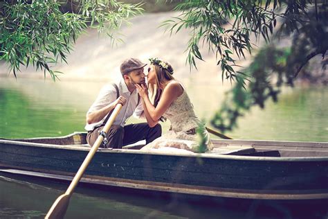 A Day Out River Rowing Boat Man Kiss Oars Water Woman Hd Wallpaper Pxfuel