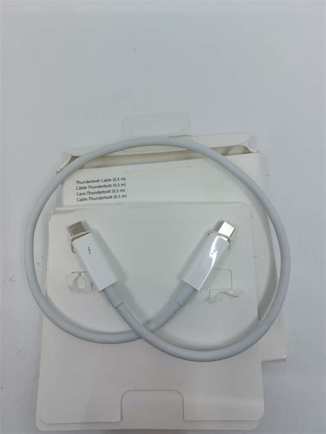 Apple Md862lla Thunderbolt Cable 05m White 888462313483 Ebay