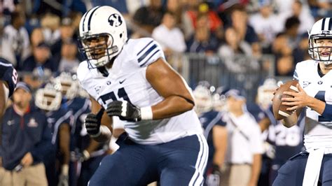 Byu Ol Ului Lapuaho Won T Miss Game Action For Punching A Boise St Player Below The Belt