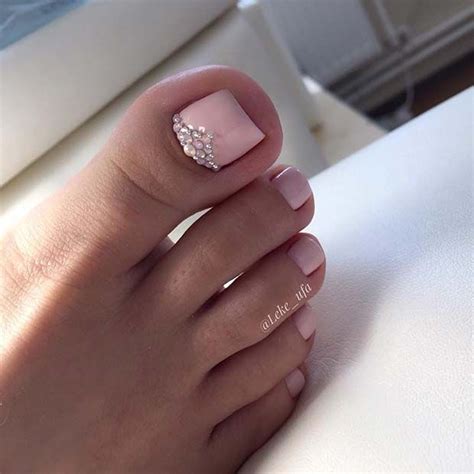 25 cute toe nail art ideas for summer stayglam toe nail designs toe nail art simple toe nails