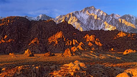 Lone Pine Peak And The Alabama Hills At Sunrise California Usa