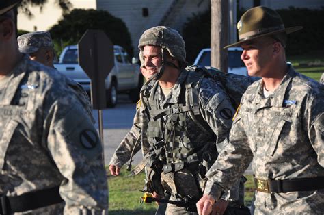 42 Soldiers Earn Expert Infantryman Badge Article The United States