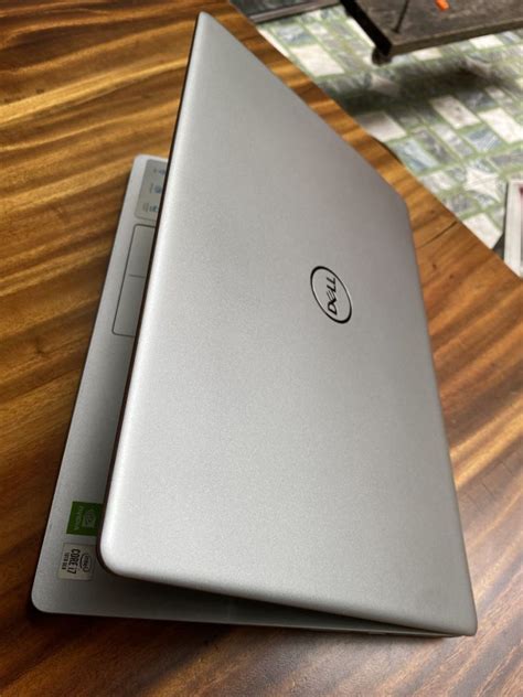 Laptop Dell 5593