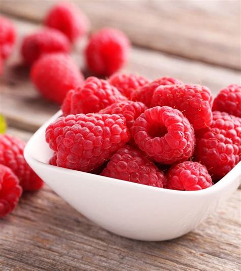 Raspberries During Pregnancy Are They Safe To Eat Momjunction