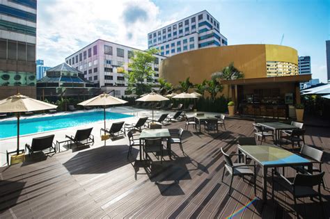 Holiday inn bangkok silom located on bustling silom road, in the heart of bangkok's commercial, shopping, jewelry and entertainment haven. Hotel Holiday Inn Bangkok Silom, Bangkok - trivago.com