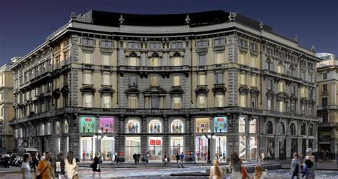 Cronaca e notizie dai principali quartieri della città, e informazioni di sport e cultura. Uniqlo Milano: apertura in piazza Cordusio per il brand ...