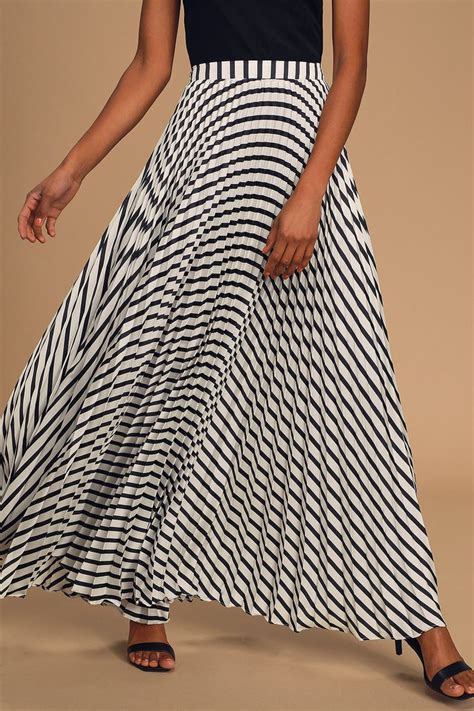 Committed To Cool Black And White Striped Pleated Maxi Skirt In 2020