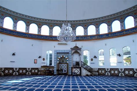 Conhe A A Mesquita Omar Ibn Al Khatab Del Rey Quality Hotel