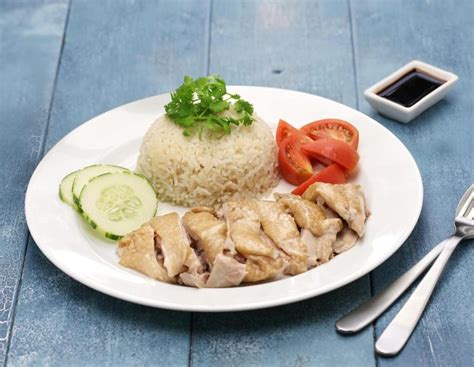 Super simple and satisfying hainanese chicken rice: Hainanese Chicken Rice | USA in 2020 | Hainanese chicken ...