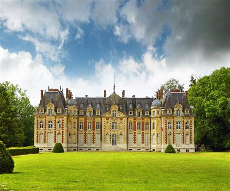44 Most Beautiful French Chateaus (Photos) | French chateau, French mansion, French castles