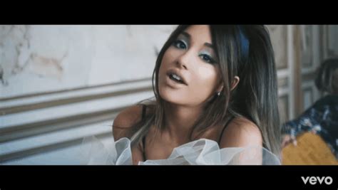 Hat justin bieber offizielle profile in sozialen communities? Ariana Grande Quiz
