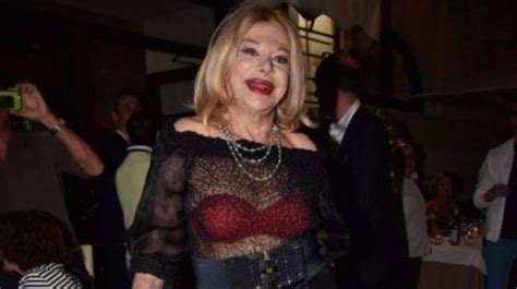 Sandra Milo Outfit Sexy E Audace A 84 Anni