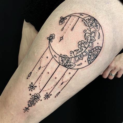 Moon Dreamcatcher Tattoo Tattoo Ideas And Inspiration Tattoos Dreamcatcher Tattoo Sketch