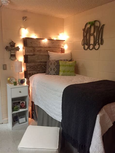 julia tutwiler dorm college dorm room decor chic dorm room dorm room inspiration