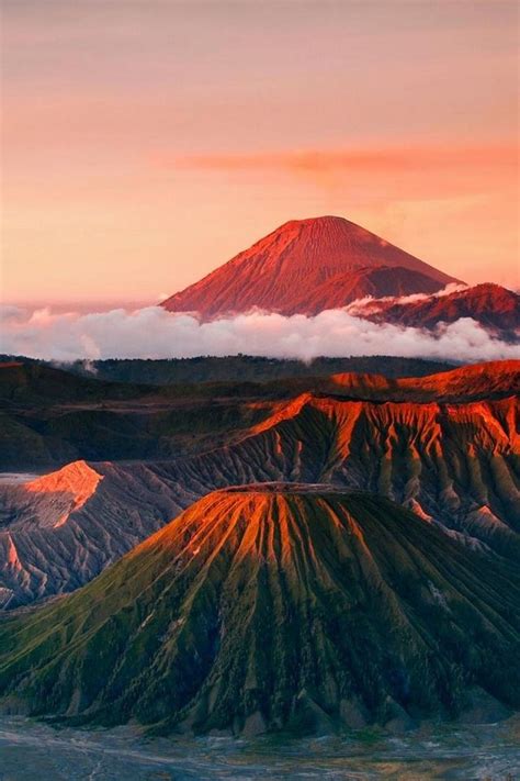 Mount Bromo Iphone 4s Wallpapers Free Download
