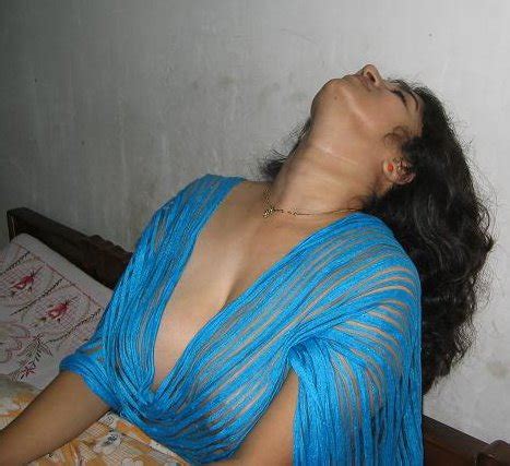 Hot Sexy Malayalam Kambi Kathakal Mallu Aunty In Saree Spicy Pics Hd
