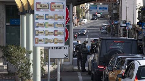 Regeln für die durchreise durch österreich und die schweiz. Grenze zu Italien schliessen? Die Tessiner streiten mit ...