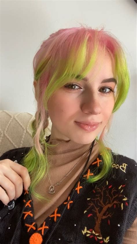 Mitsuri Inspired Hair For Halloween 💚💖 Green Hair Dye Pastel Green