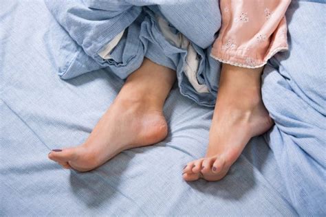 Restless Legs Syndrome During Pregnancy Causes And How To Treat