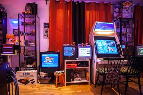 Donkey Kong Pac Man Arcade Machines And 20 Tv Screens In