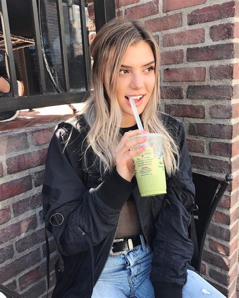 Alissa Violet Style Alissa Violet Outfit Blonde Hair With Highlights