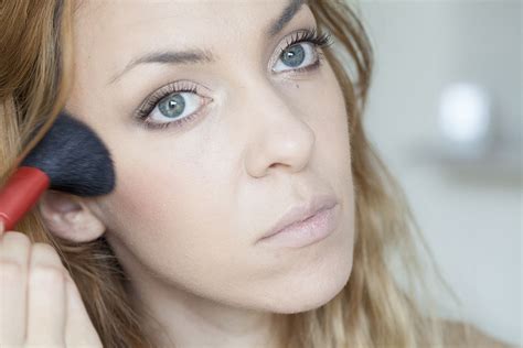 everyday makeup routine | Everyday makeup tutorials, Everyday makeup routine, Everyday makeup