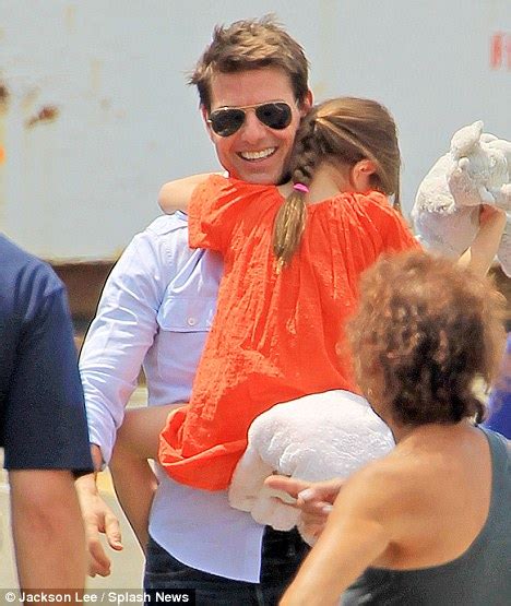 Tom Cruise To Buy Home In New York So He Can Spend Time With Suri