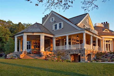 Shingle Style Summer Lake House With Classical Elements