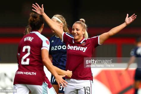 West Ham United Women Photos And Premium High Res Pictures Getty Images