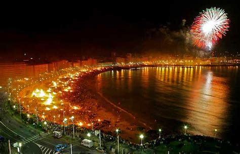 Las hogueras iluminan las playas la noche de San Juan - RTVE.es