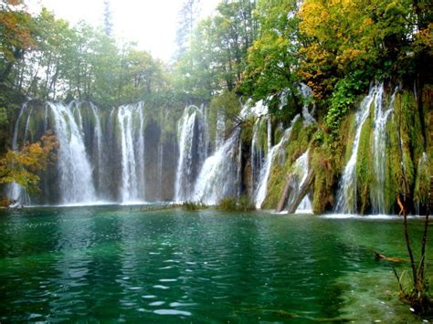 The Jewel Of Croatia Annnd Its Not Dubrovnik Plitvice Lakes