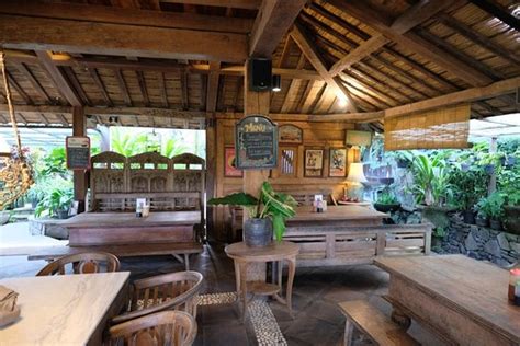 Warung Lela Bandung Restaurant Reviews Photos And Phone Number