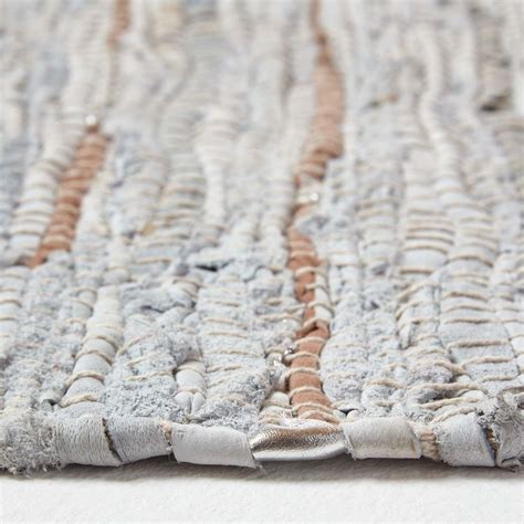 Es ist handgewebt von alaskan fisherman seil / linie, die wir recyceln. Leder Glitzer Teppich natur silber