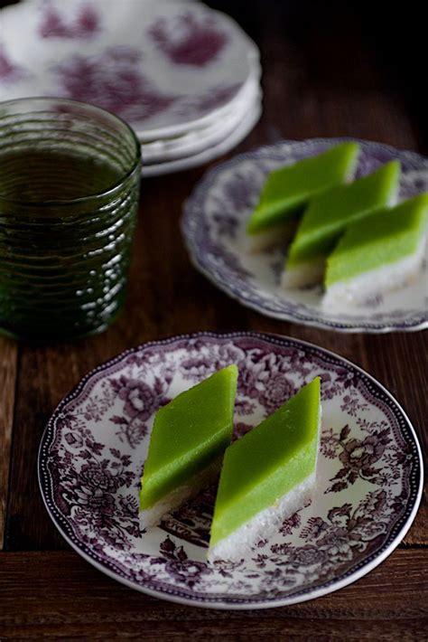Hi , i am embarking on seri muka now. Kuih Seri Muka Recipe - A two-layered dessert with steamed ...