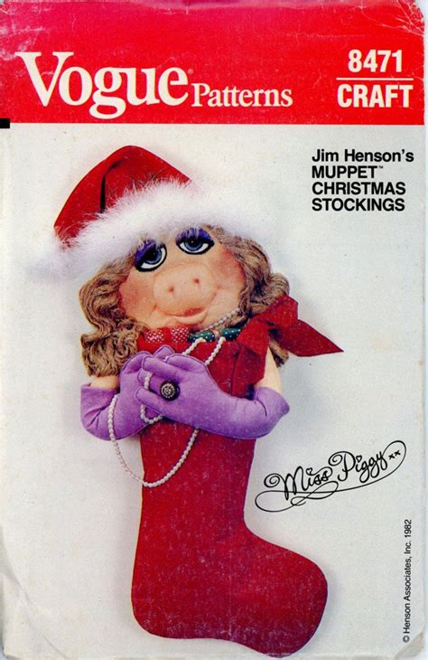 Vogue 8471 1980s Miss Piggy Christmas Stocking Jim Henson Muppet
