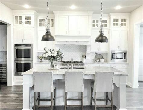 We've already covered the most popular design choices for kitchen cabinets but there are a few more trends on the horizon for 2021 that we have to share with you! PINTEREST.COM | White kitchen design, Kitchen design ...