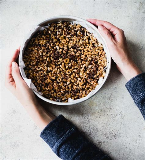Walnut Maple Cereal Bars • Heartbeet Kitchen