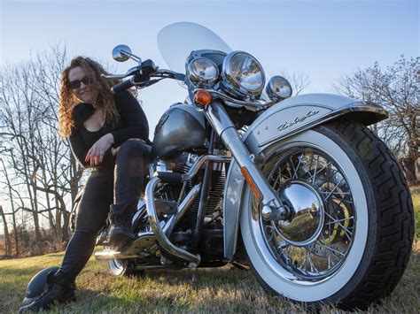 Women Who Ride Harley Davidsons