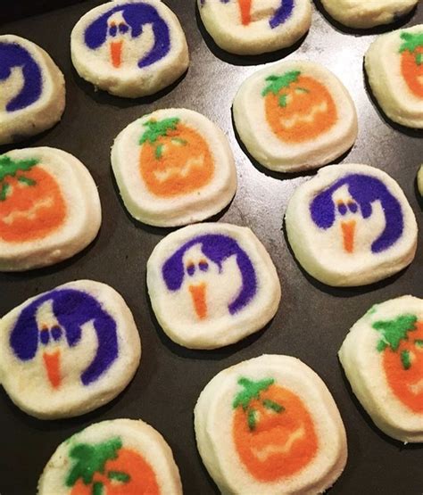 A classic cookie favorite, available in a convenient mix. Pillsbury Halloween-themed sugar cookies | Easy halloween food, Halloween sugar cookies ...