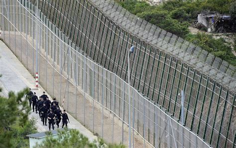 27 International Borders From Around The World Borders Melilla Border